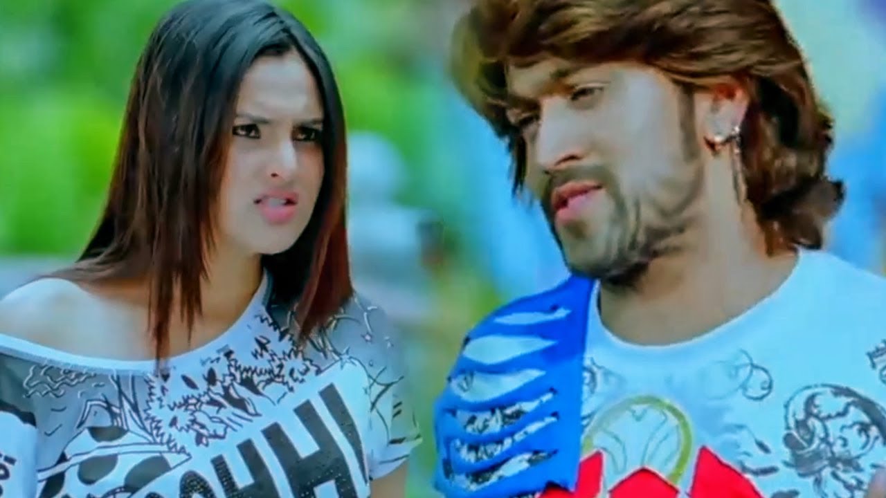 यश दिव्य स्पंदना को बर्थडे विश कर रहा है