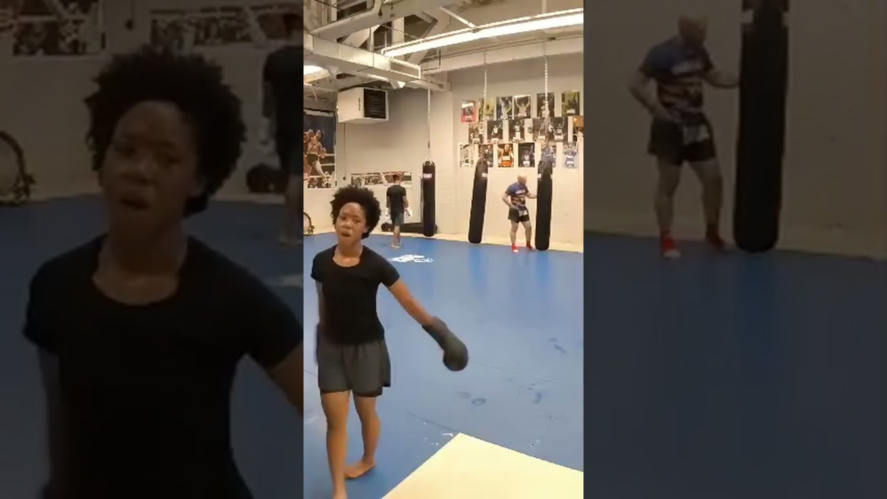 Simple and devastating #MuayFemur combo for crushing opponents