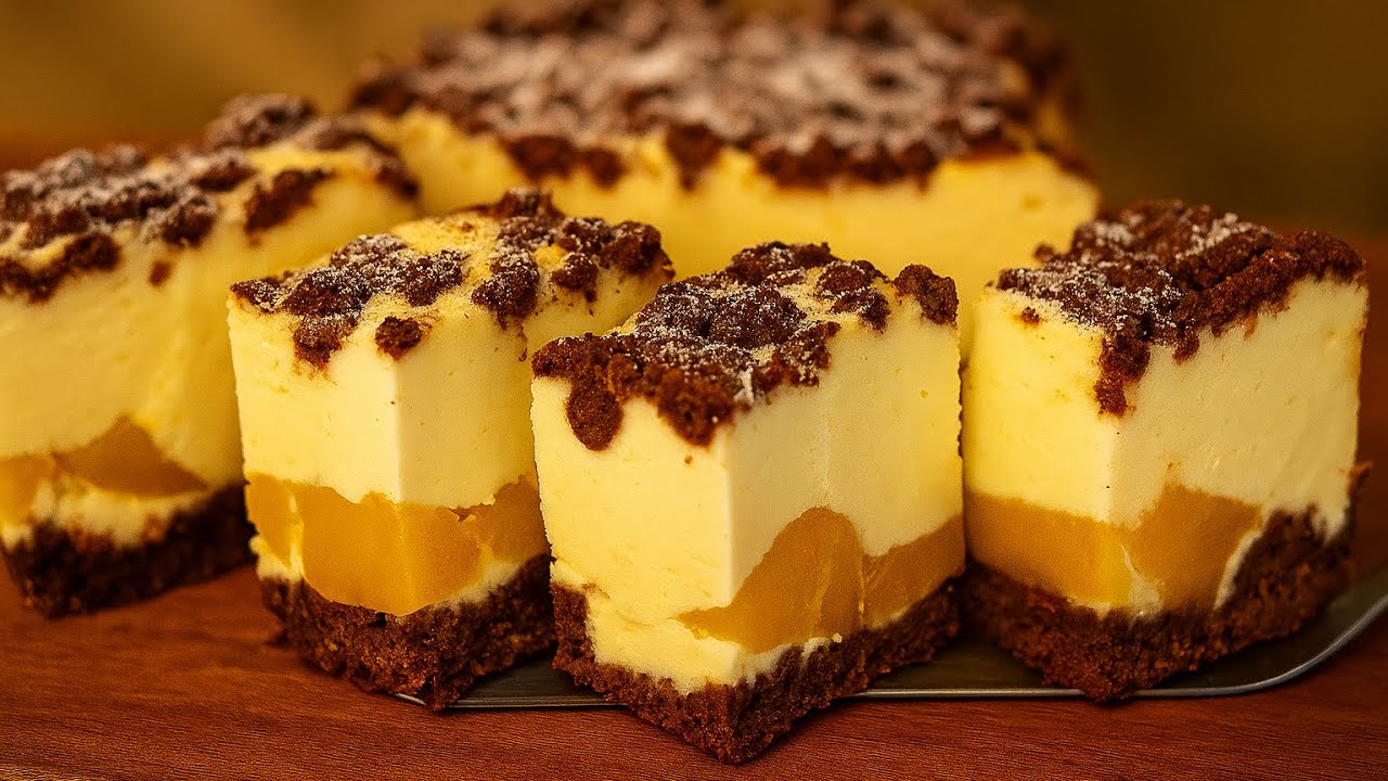 Sernik Ambasador z brzoskwiniami na kruchym spodzie