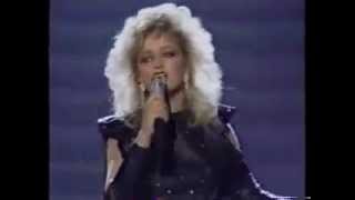 Video thumbnail of "Bonnie Tyler - Total Eclipse of the Heart (Official Music Video)"