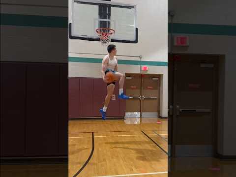 5’11” Pro Dunker Going OFF