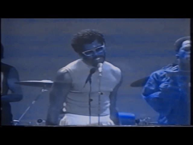 CAMEO - she's strange