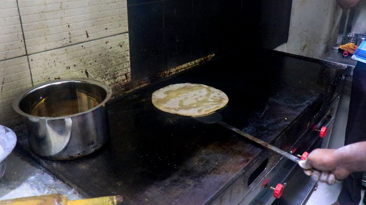 100% Wheat Base Cheese Burst Paratha Making At Mehfil E Paratha | Indian Street Food | Street Food Fantasy