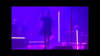 Garbage - I Can't Seem to Make You Mine - live 2018 (better audio)