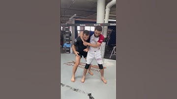 DEFEND The Most Common Headlock #bjj #selfdefense #mma #wrestling #jiujitsu