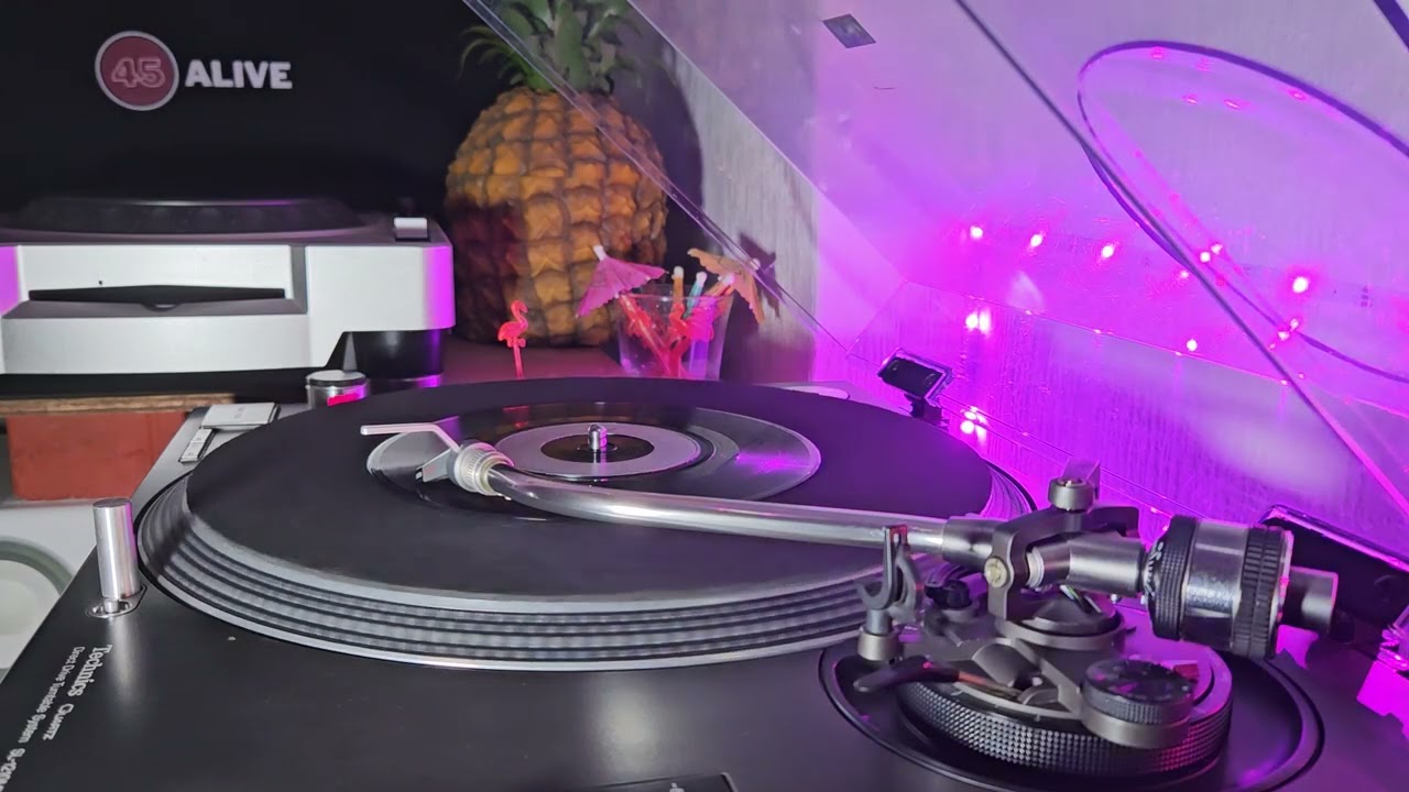 Midnight Star - Headlines - MCA Solar - 1986 - 7" Record (45 Rpm)