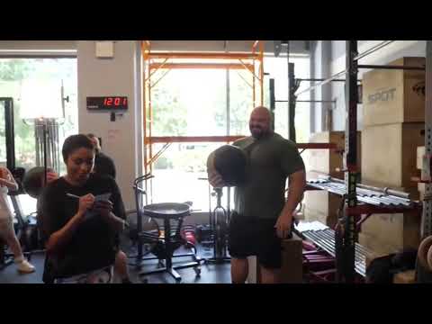Eddie hall smashes Brian Shaw in the face with a medicine ball!!!!!