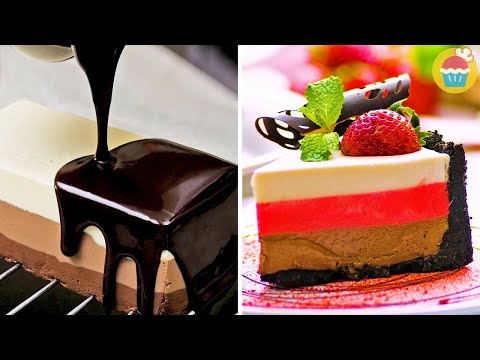 Video kali ini menampilkan desain-desain kue ulang tahun aneh dan lucu yang pernah dibuat. Beberapa . 
