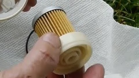 Kubota Fuel Filter change- BEST VIDEO
