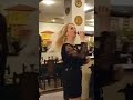 Весела Може би Весела Може би