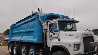 (Cold Start) 87' Mack Dump Truck