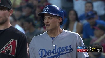 LAD@ARI: Seager legs out RBI infield single in 1st