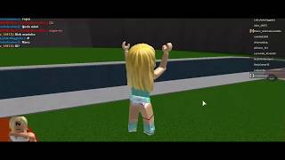HOW TO MAKE A TRAMPOLINE IN BLOXBURG !!!! - (How To Bloxx It)