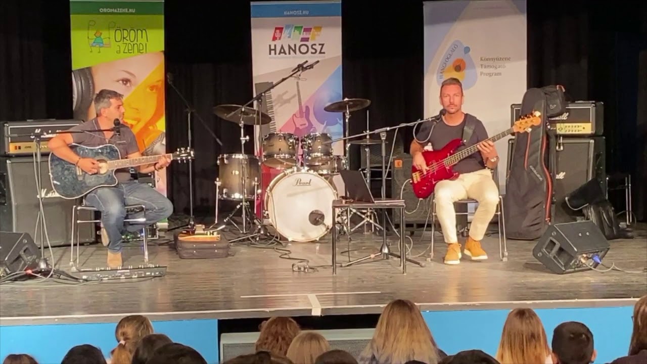 Rendhagyó Énekóra - Temesi Berci és ifj Tornóczky Ferenc előadása