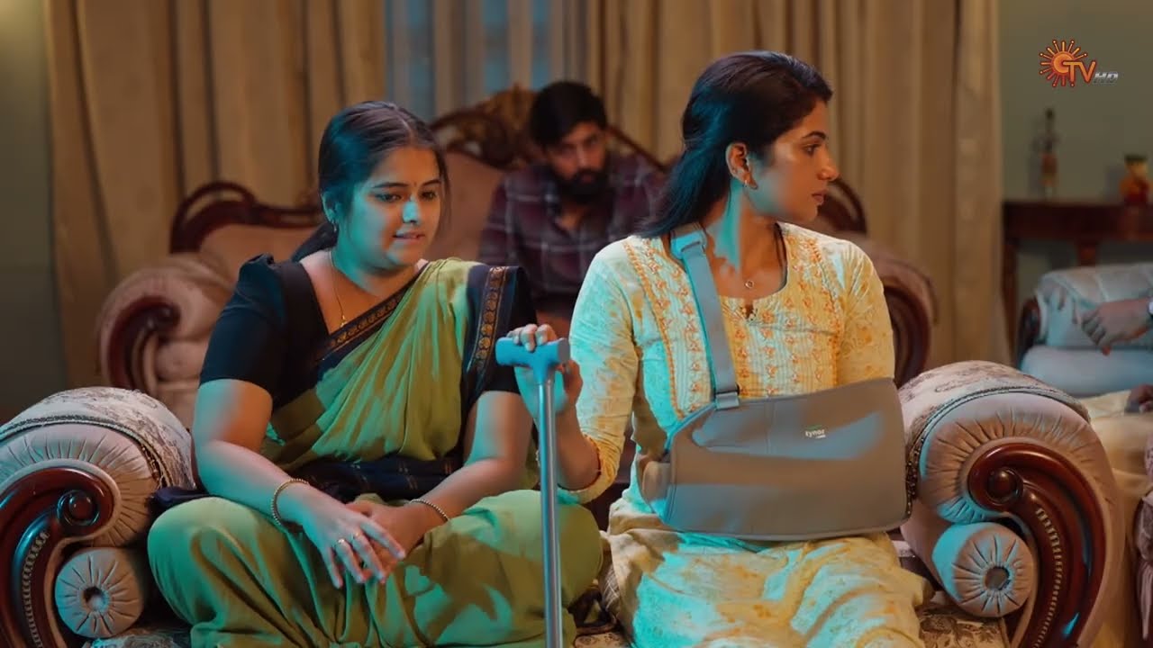 நம்ம நினைச்சதெல்லாம்  நடந்துருச்சு | Ethirneechal Thodargiradhu - Semma Scenes |11Oct 2025 |  Sun TV