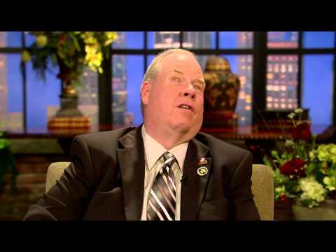 700 Club - Michael Hingson - Thunder Dog - Roselle - YouTube