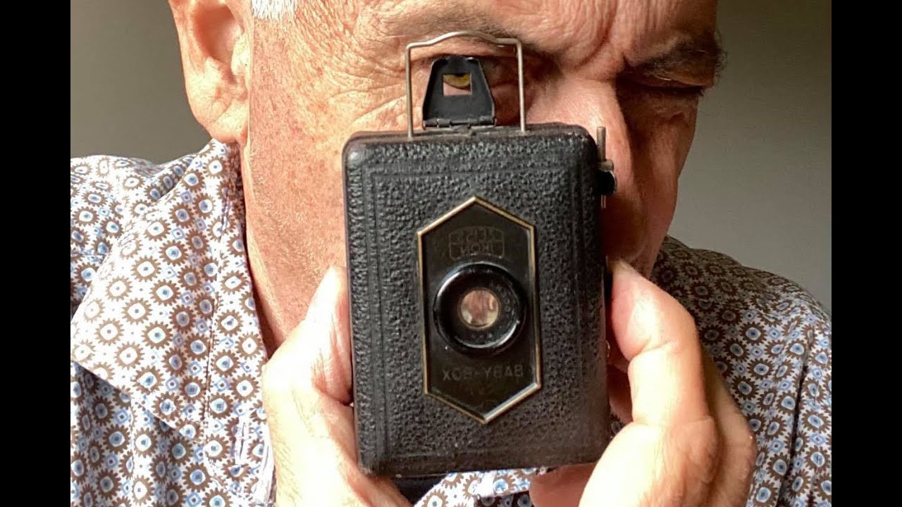 Zeiss Ikon Baby Box - YouTube