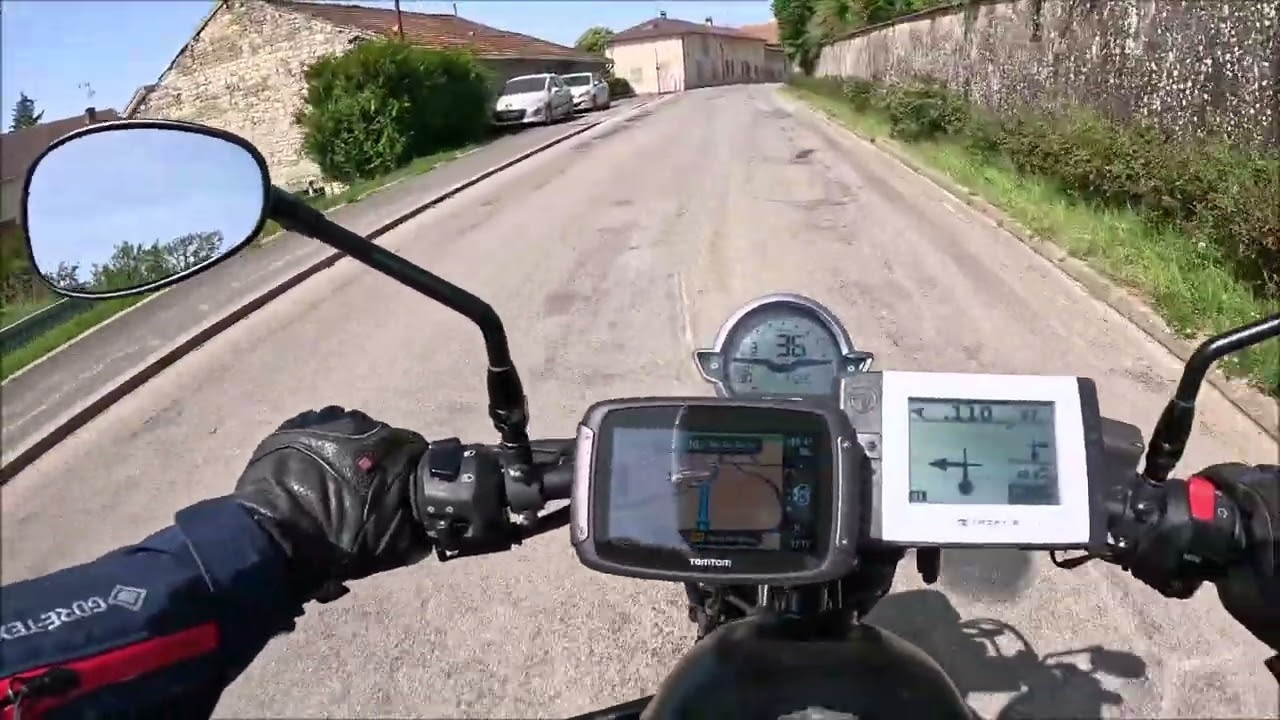 De Saint-Baussant au lac de Madine / Moto Guzzi V7 Stone 850