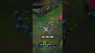 How to keep the pressure while under the enemy's turret #leagueoflegends #gamingshorts