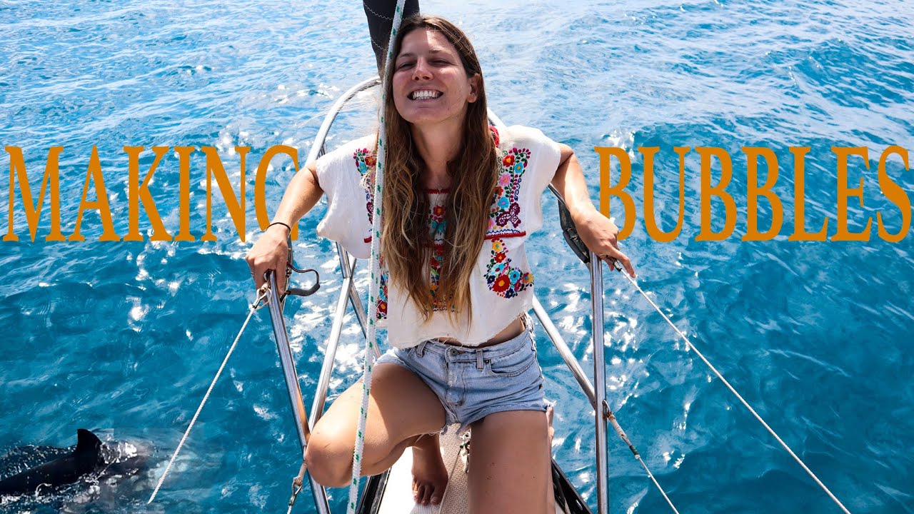WE HIT A WHALE LAST NIGHT BUT EVERYTHING IS ALRIGHT | Sailing, fishing & islands S1CH.31