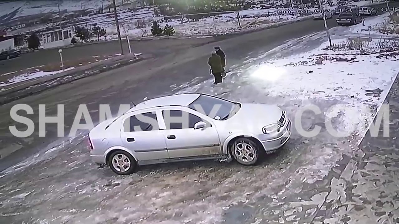 Зачем мерседес прыгает Зачем мерседес прыгает