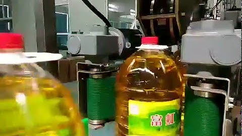 Automatic Handle Adding Machine/Put and Attach Handle to Bottle for 5L and 10L Bottle