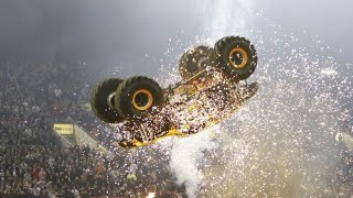 Monster Truck DOUBLE BACKFLIPS