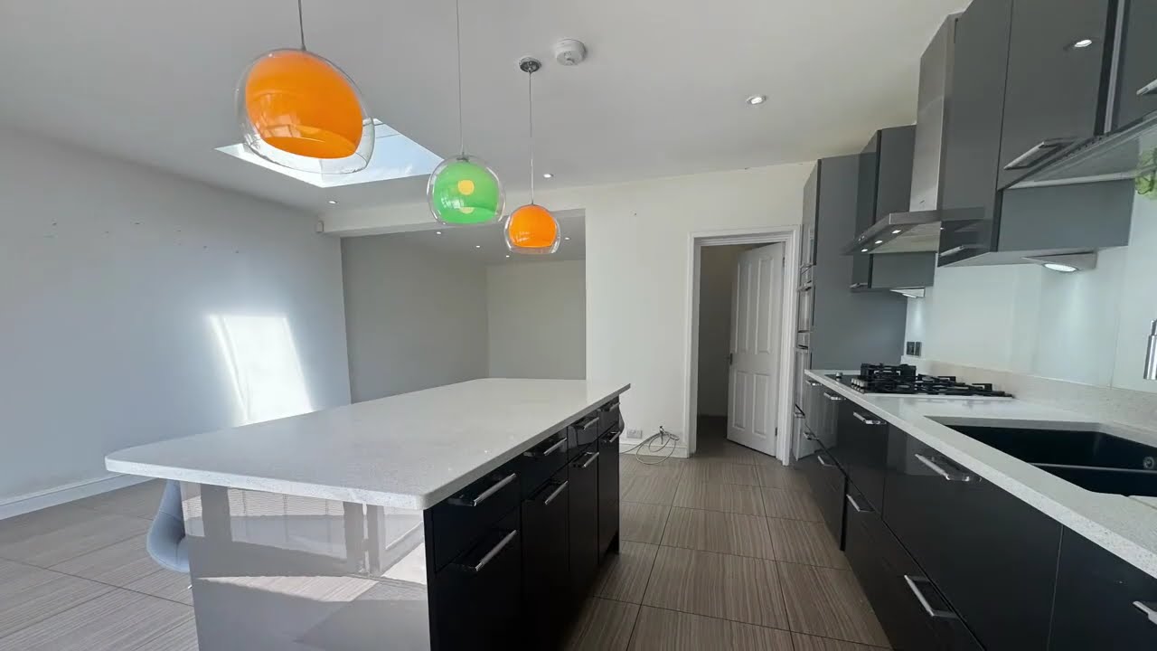 5 Bed 3 Bath Large Rear extended Private Garden Front Driveway House - Elmstead Avenue, Wembley, HA9