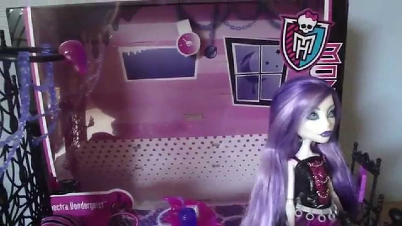 Monster high Lit de Spectra Voondergeist - YouTube