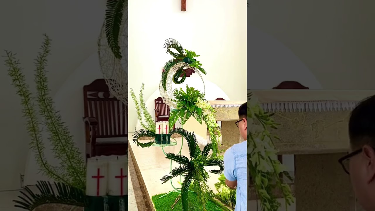 Mẫu hoa bàn thờ