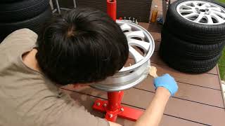 手動タイヤチェンジャーでZT1000の組み付け