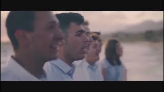 Because He Lives Amen  West Coast Choir with lyrics