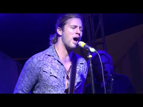 Casey James: Drowning on Dry Land