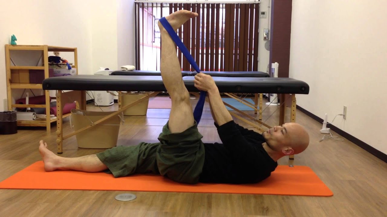 顔晴るジムの動画レッスン２８　ハムストリングスが伸びづらい人へ、緩めてほぐす方法