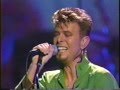 David Bowie – Looking For Satellites (Live GQ Awards 1997)