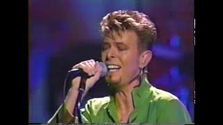 Watch David Bowie Looking For Satellites video