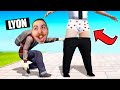 ABBASSO I PANTALONI AL PRESIDE CON I MIEI AMICI DI SCUOLA!!