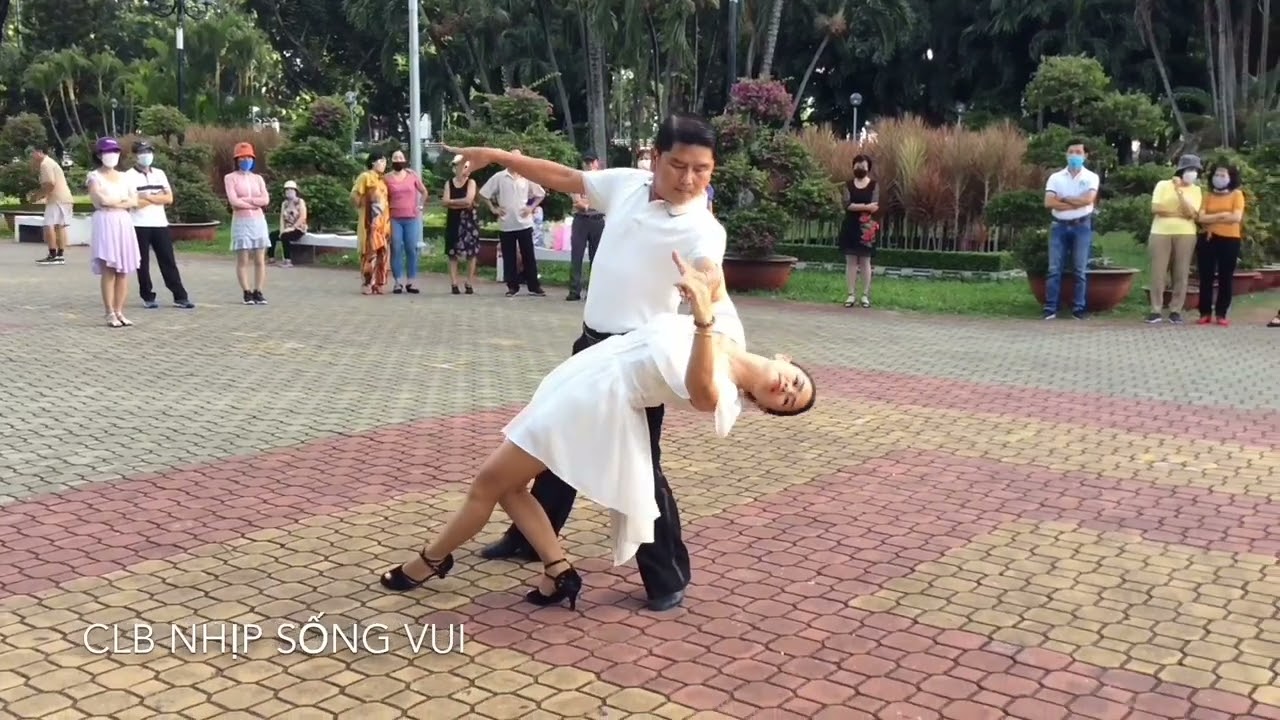 BOSTON 12 | Câu lạc bộ Khiêu vũ NHỊP SỐNG VUI