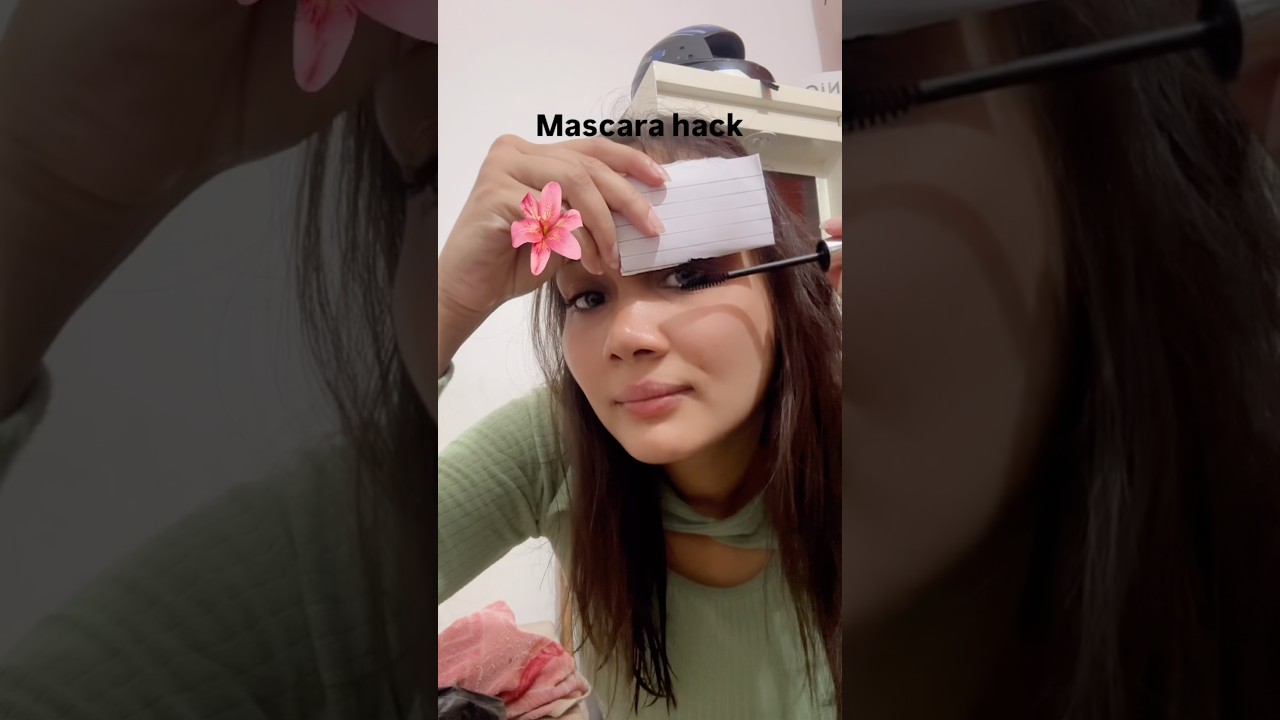 No smudge mascara hack #hacks #makeup #tutorial #makeuptutorial #eyemakeup #mascara #makeupeffects