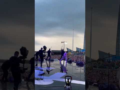Иванушки остановили дождь на VK FEST!