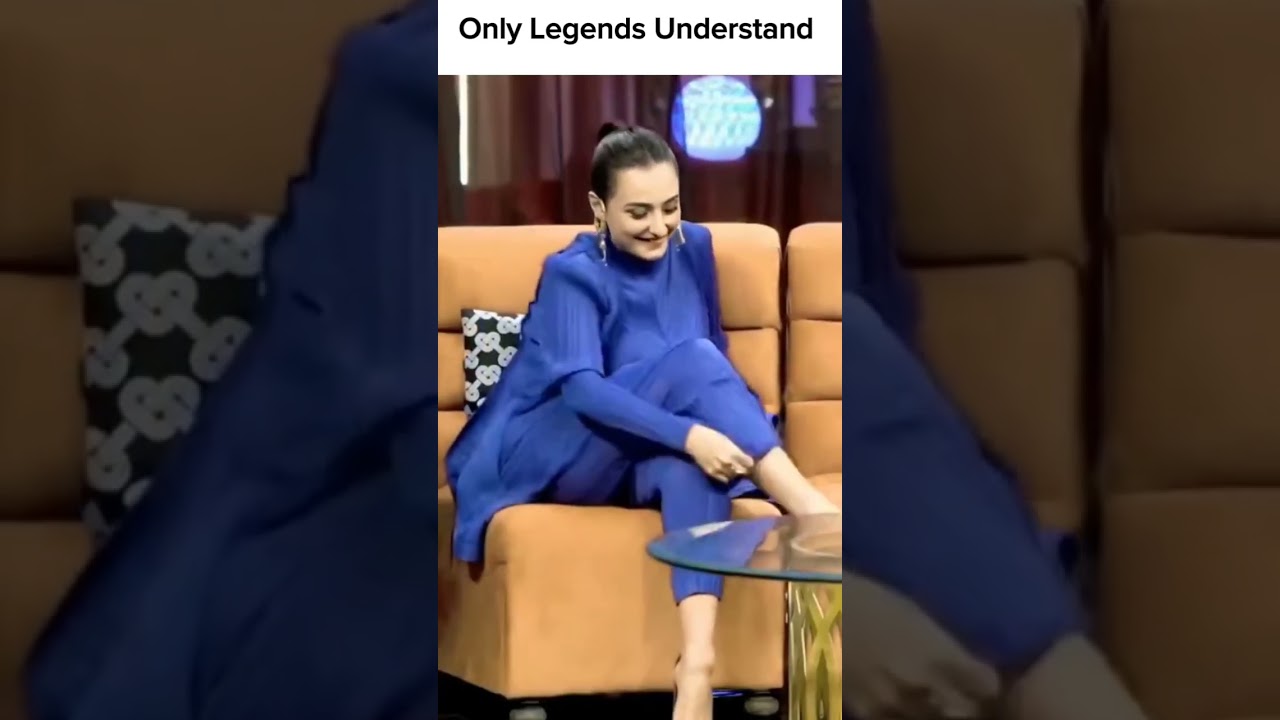 Momal Sheikh Oops Moment | Pakistani Actress Oops Moment