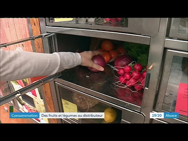 Un distributeur automatique de fruits et légumes à Colmar installé par un  maraîcher - YouTube
