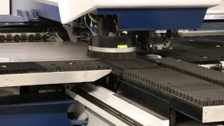 Trumpf Trumatic 3000 fiber Laser & Stanz Kombimaschine
