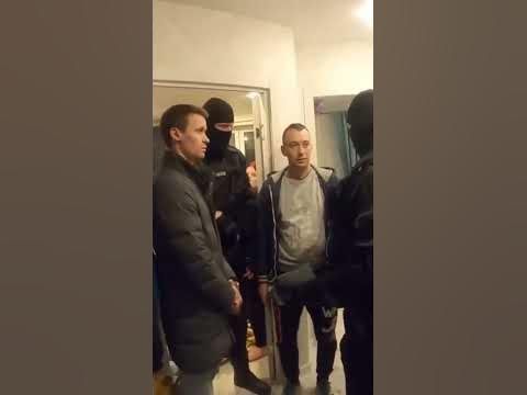 До этого лежал мордой в пол ОМОН ОМОН захватил в Питере - YouTube