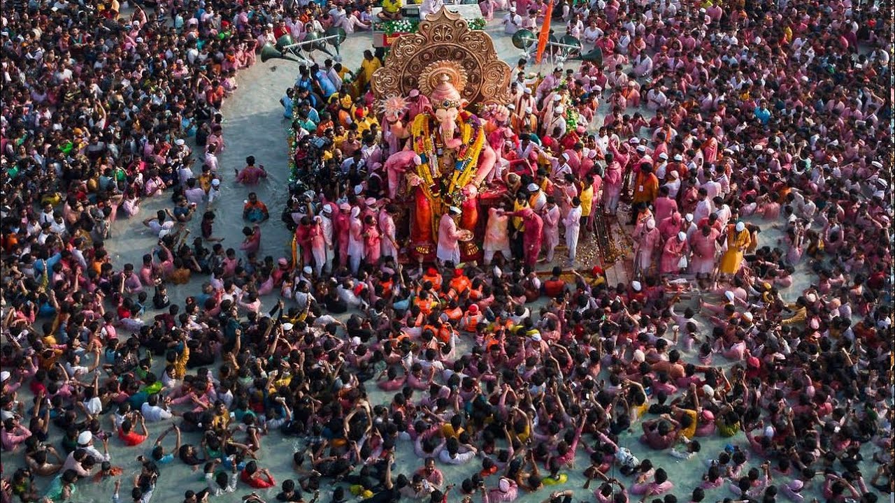 Lalbaug Cha Raja Visarjan at Girgaon Chowpatty 2023 Never Experience BeforeMumbai Ganpati Visarjan