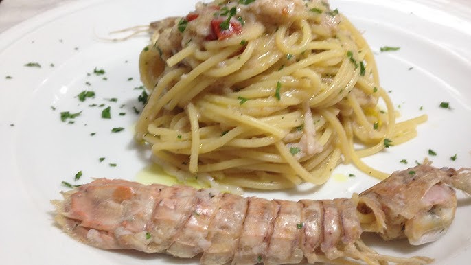 Spaghetti Con Canocchie O Cicale Di Mare Youtube