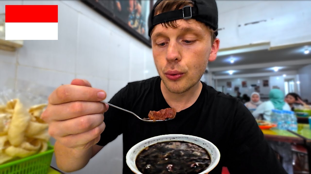 $2.50 Rawon in Surabaya World’s Best Soup? 🇮🇩