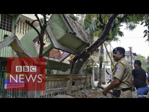 Moment Nepal earthquake hit - BBC News