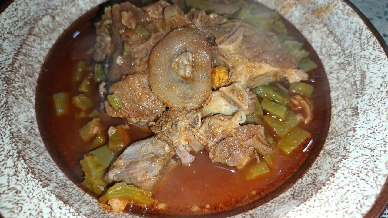 espinazo de puerco en salsa de chile pasilla y guajillo YouTube