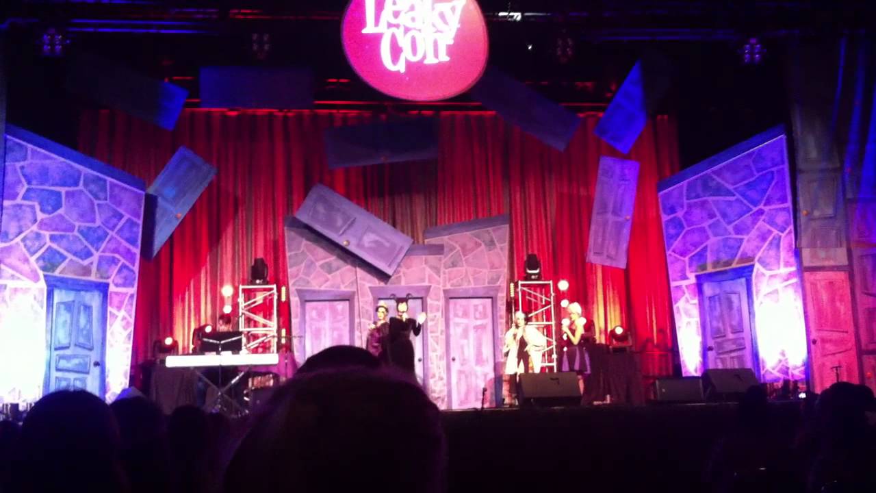 AVbyte Live Disney Villains: The Musical - YouTube
